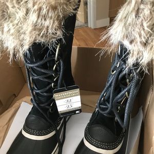 Sorel Joan of Arctic Winter Boot - Never worn